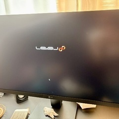 ゲーミングPCとモニターの画像