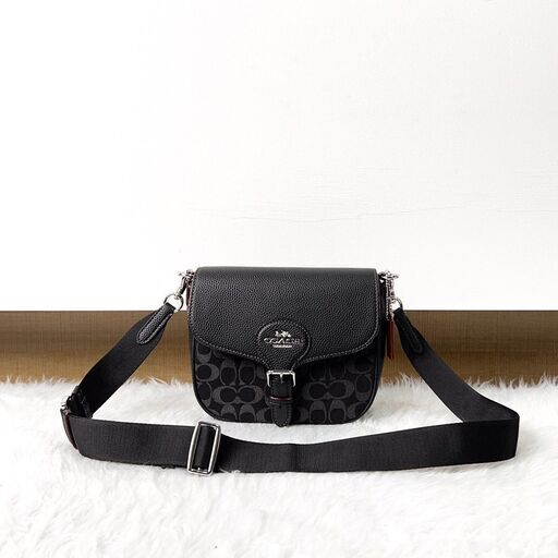 [コーチ] ブラック amelia ライチ紋 メンズ サドルバッグ フリップデザイン メッセンジャーバッグ