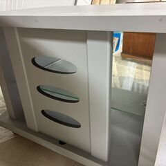 テレビ台　シルバーの画像