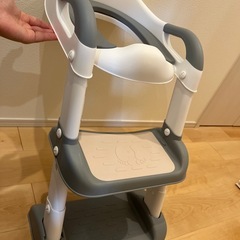 アラウーの対応　補助便所ステップ　調節可能階段の画像