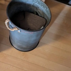 ミリタリードラム缶チェアの画像