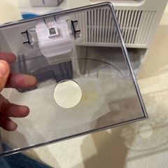 【使用期間半年】　ミニ　除湿器の画像