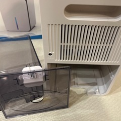 【使用期間半年】　ミニ　除湿器の画像