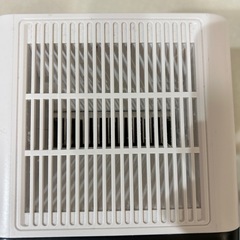 【使用期間半年】　ミニ　除湿器の画像