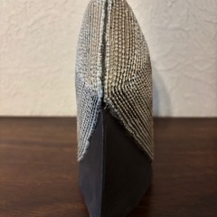 幾何学模様の六角形陶器花瓶の画像