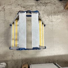 ☆値下げ☆　I2510-411 アルインコ　3段脚立　アルミ製　中古の画像