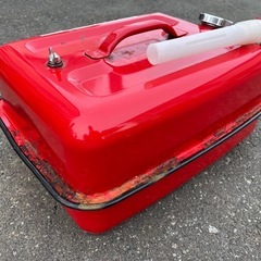 アベキン 20L ガソリン携行缶 GA-20L 内部サビなし！ キャンプ アウトドア 刈払機•除雪機などの予備用に！ 中古品 ④の画像