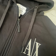 美品　　ARMANI エクスチェンジ　パーカーの画像