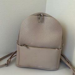 ノエミー リュック ベージュ
の画像