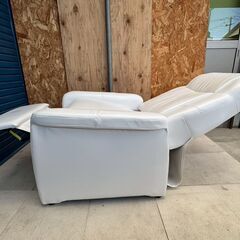 リクライニングソファの画像