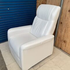 リクライニングソファの画像