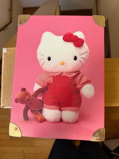 ハローキティ シリアルナンバー入り
人形