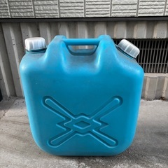 灯油　ポリタンク　18リットルの画像