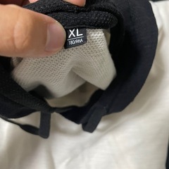 パーカー　XLメンズ　レディース　ホワイト　ブラックの画像