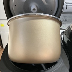 状態良いです🌈高年式🌱3合炊き🍚KON2024年製VS-IT003S黒炊飯器の画像