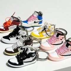 NIKEスニーカー型キーホルダー 8個セットの画像
