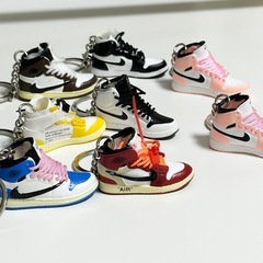NIKEスニーカー型キーホルダー 8個セットの画像