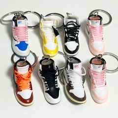 NIKEスニーカー型キーホルダー 8個セットの画像
