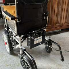 FBITE 折りたたみ式軽量電動車椅子大人用全地形対応デュアルパワー展示品・美品 FBITE 折りたたみ式 軽量電動車椅子大人用全地形対応デュアル