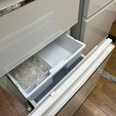 #25 激安3ドア MITSUBISHI 2021年 365L MR-CX37F-W 右開き  凹みありの画像