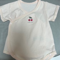 【美品】petit main 半袖前開きボディスーツ80   ２枚セットの画像