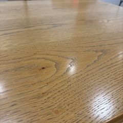 ダイニングテーブルの画像