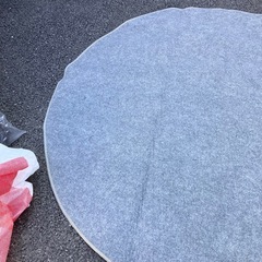 無料　丸いホットカーペットの画像