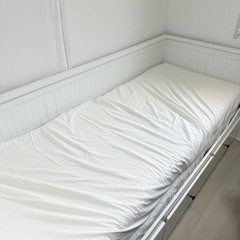 IKEA HEMNES ヘムネス ベッド マットレス2つ付き ホワイトの画像