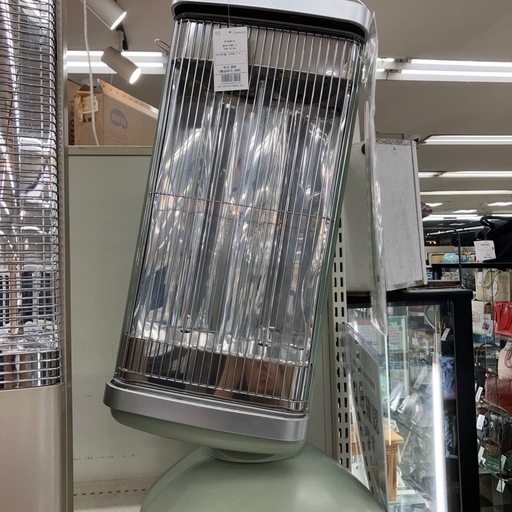 遠赤外線ヒーター　Aladdin CAH-2010A