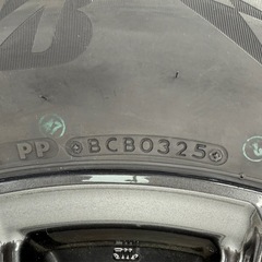 新品未使用
ランクル250スタッドレスBLIZZAKDM-V3 265/65R18の画像