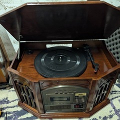 アンティーク調　マルチプレイヤー（レコード・ＣＤ・テープ・FM/AMラジオ） の画像