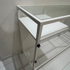 IKEA　VITTSJO ヴィットショー ラップトップテーブル　ホワイトの画像