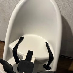 美品ベビービョルン＊ベルト付きハイチェアの画像