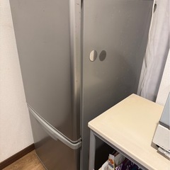【0円】冷蔵庫 差し上げます（2010年製）の画像