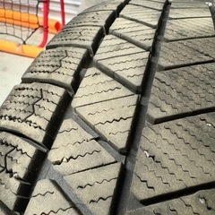 215/60R16ブリヂストン の画像