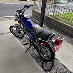極美品　ススギ　gn125h 車体　の画像