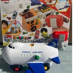 トミカ　キャリアカー&カーゴジェットの画像