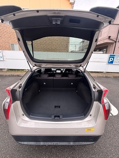 トヨタ　プリウス 50