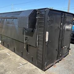 【大型スチール製ボックス／コンテナ】塗装済・電源付き・10万円の画像