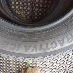 175/70R 14 スタッドレス 2020　冬タイヤ 4本セットの画像