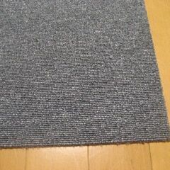 日本製タイルカーペット厚み6.5㎜・１枚１４０円・在庫４７枚＜５１６１＞訳あり品の画像