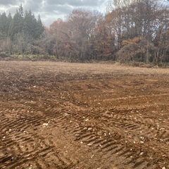 重機作業や駐車場の採石しきや排水、田んぼや畑荒地をなおします - 地元のお店