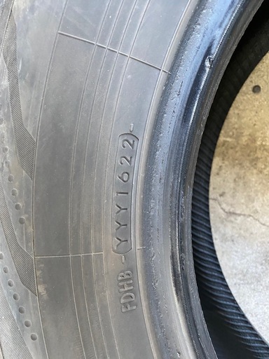 YOKOHAMA 215/65R16 タイヤ 4本セット