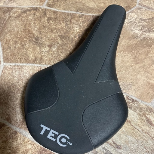 ロードバイクサドル