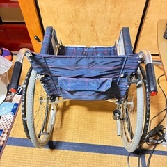 車椅子 折りたたみしき式の画像