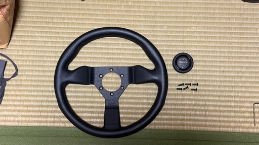 momo  モンテカルロ  320mm