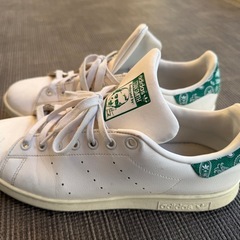 adidas スタンスミスの画像