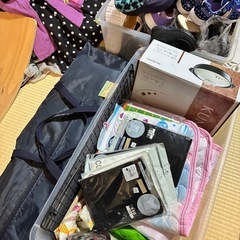 子供服、おもちゃなどいろいろの画像