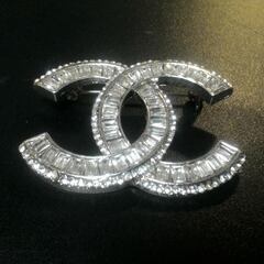 CHANEL シャネル ブローチの画像