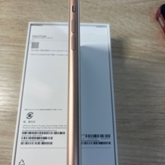 ゴールドiphone 8plusの画像